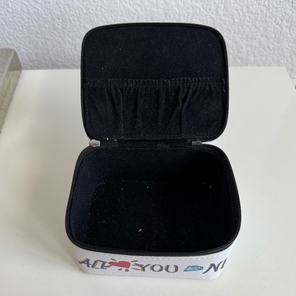 Brighton Love Travel Keepsake Jewelry Box - Picture 7 of 7